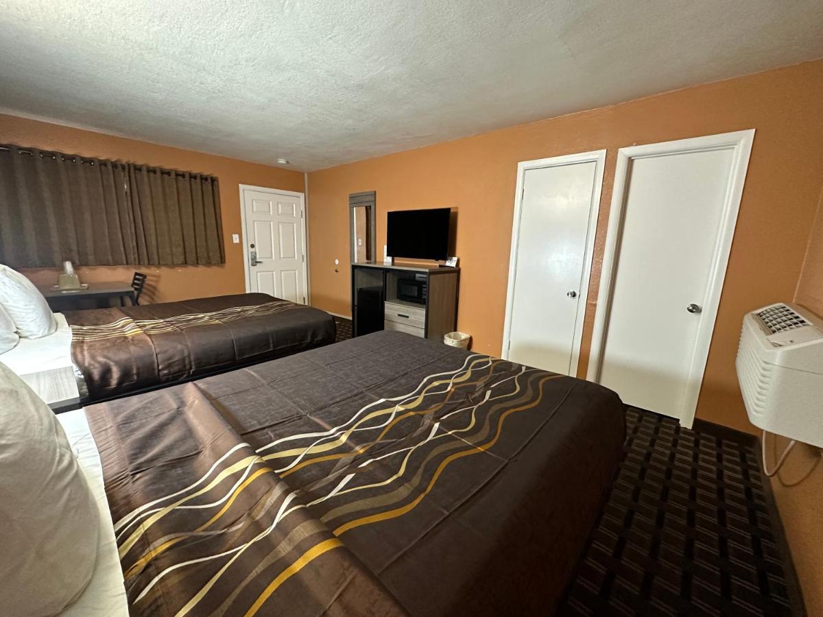 New Corral Motel Victorville Exterior photo